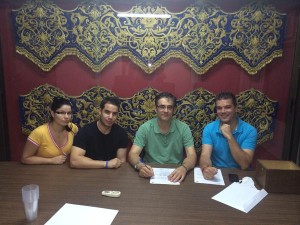 Firma del contrato con la Banda de Lopera